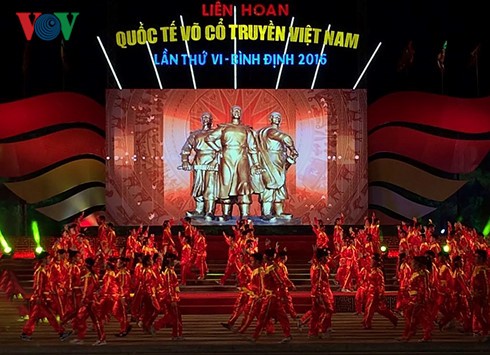 Eröffnung des internationales Festivals traditioneller vietnamesischer Kampfkunst - ảnh 1